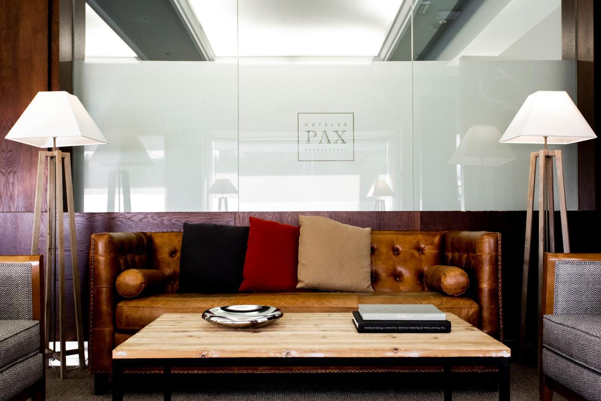 Hotel Pax กัวดาลาฮารา ภายนอก รูปภาพ